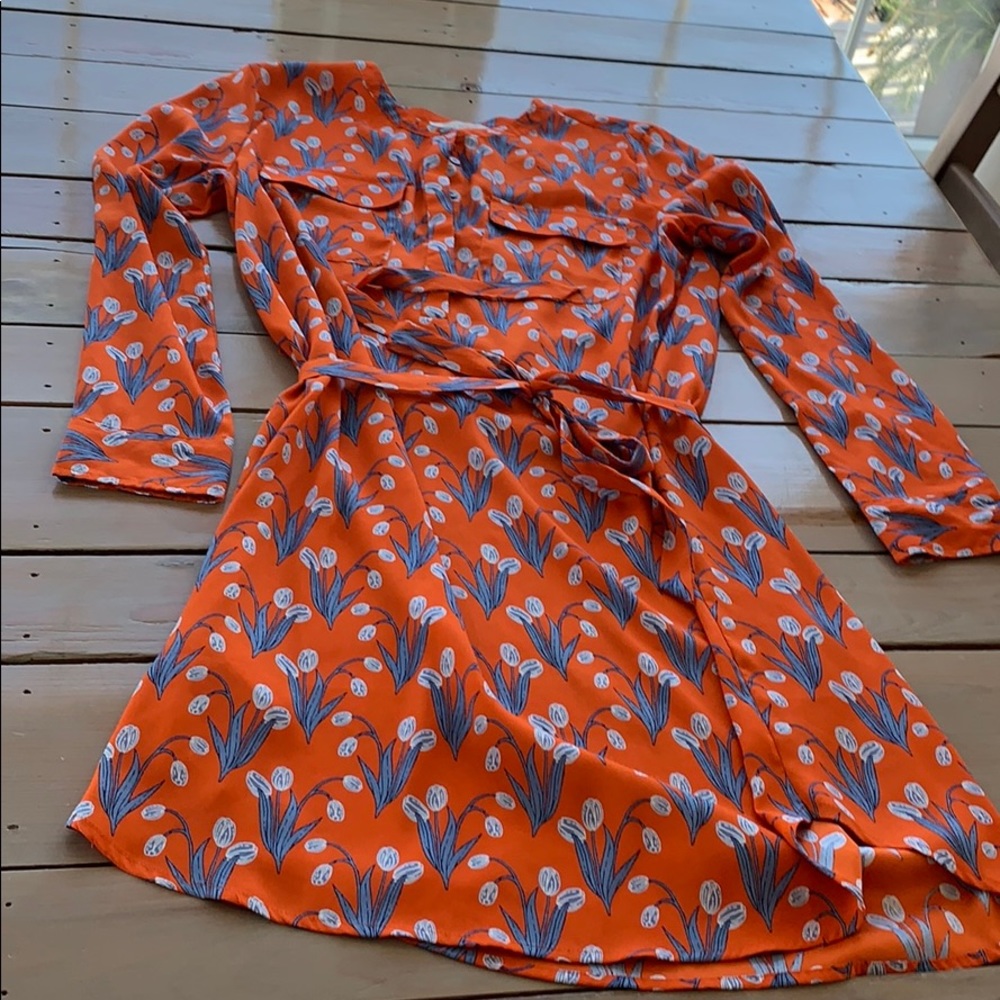 Dress with belt